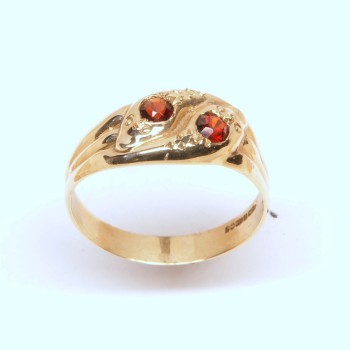 9ct Gold Garnet Ring